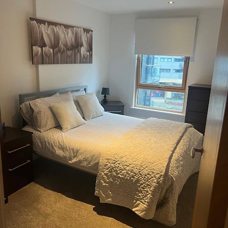 Clarance Docks Apartment 利兹 外观 照片